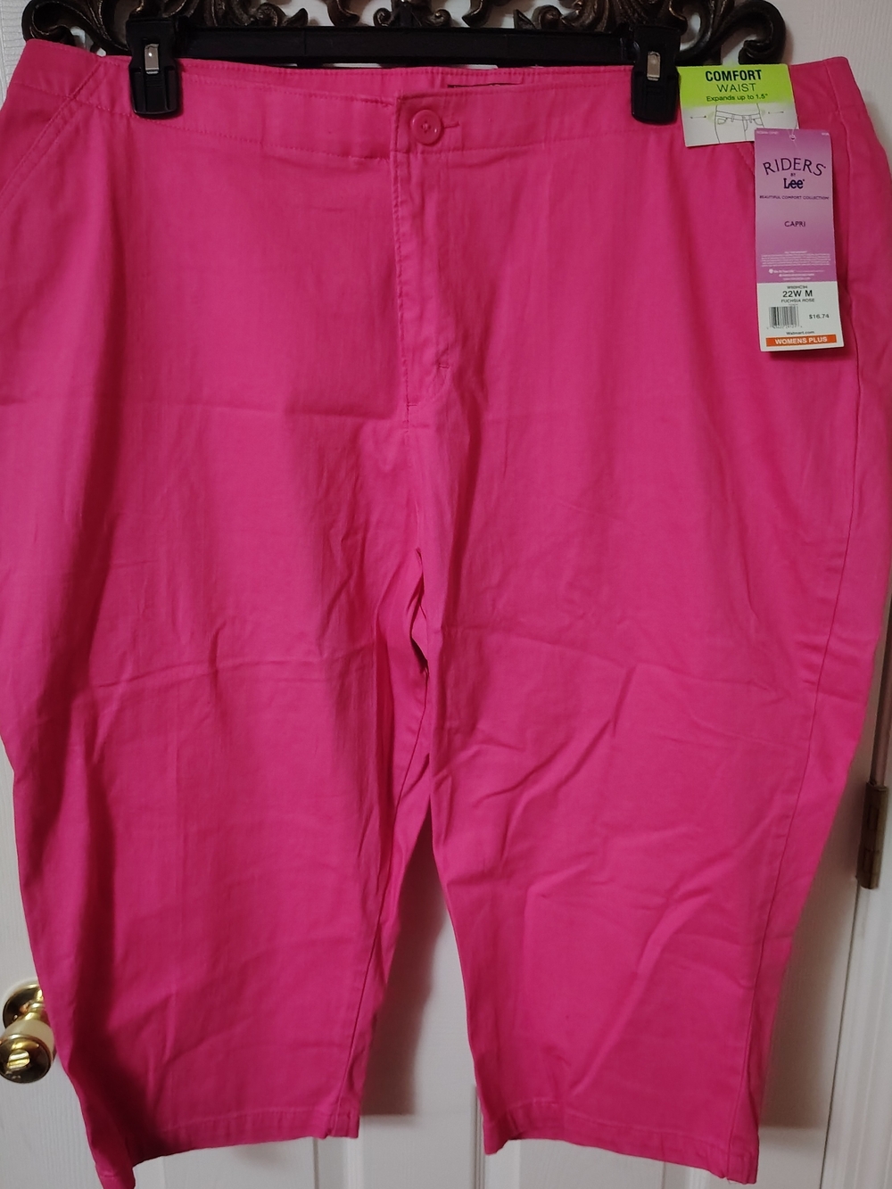 Capri Pants - Riders by Lee Bright Pink